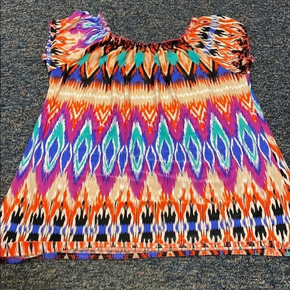 Multi colored Ruffle Sleeved Top sz. XL EUC